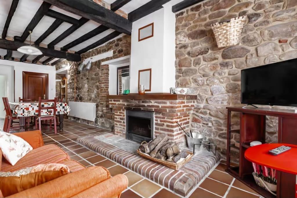 La Jomeruca ,Espaciosa Casa Rural Cerca De Playa Y Montana Carranceja Екстериор снимка